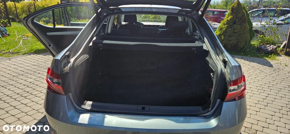 Skoda Superb 2.0 TDI Ambition - 6