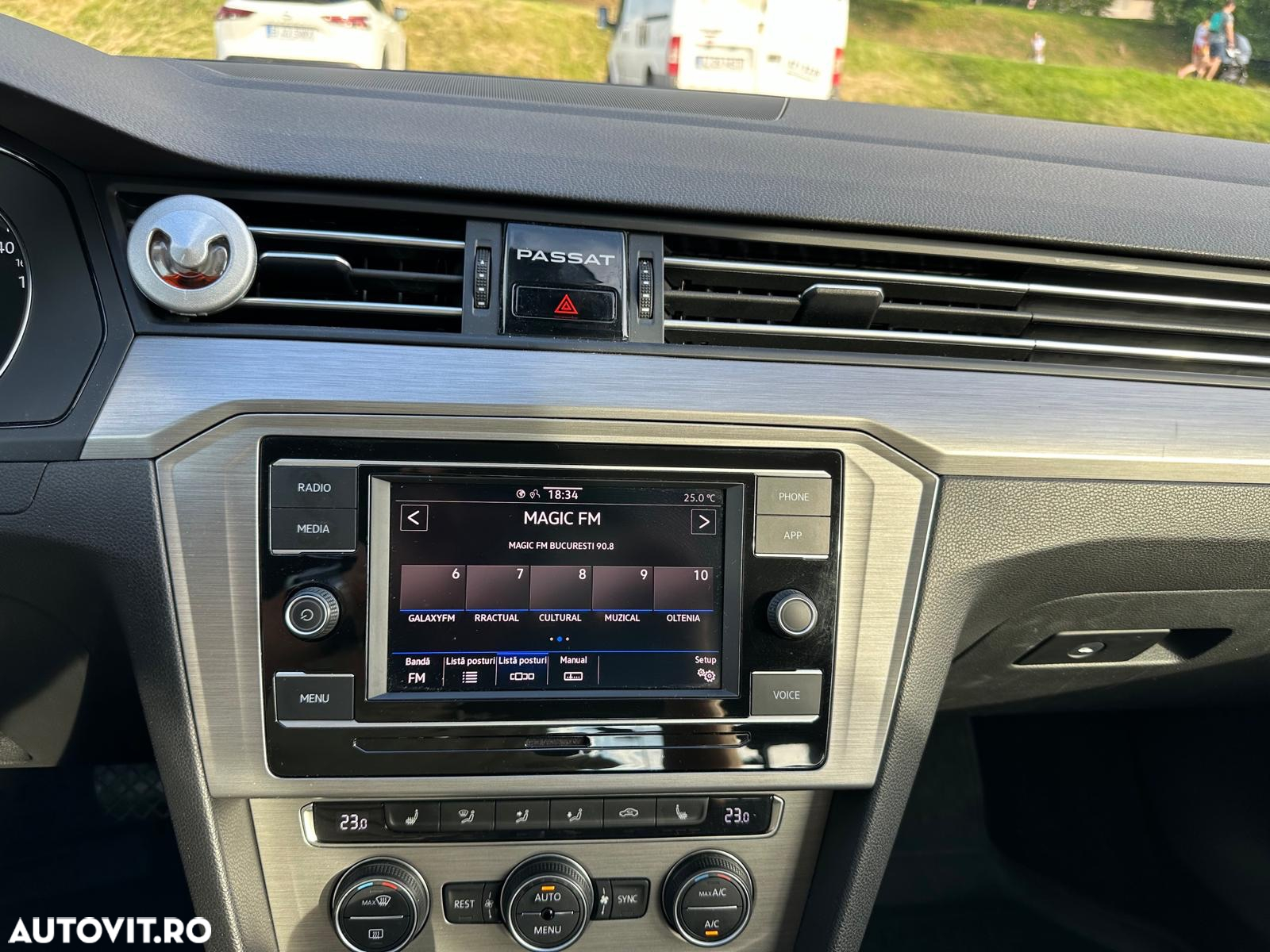 Volkswagen Passat - 13