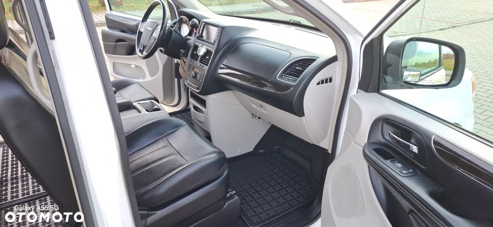 Chrysler Town & Country 3.6 Touring - 6