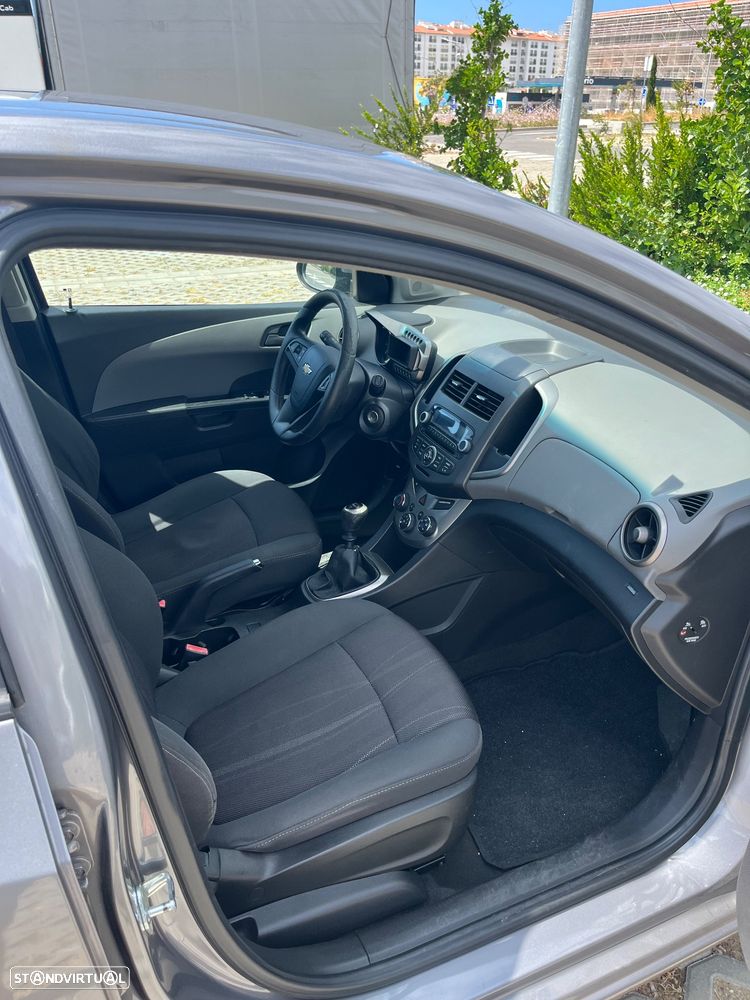 Chevrolet Aveo 1.2 LT - 14
