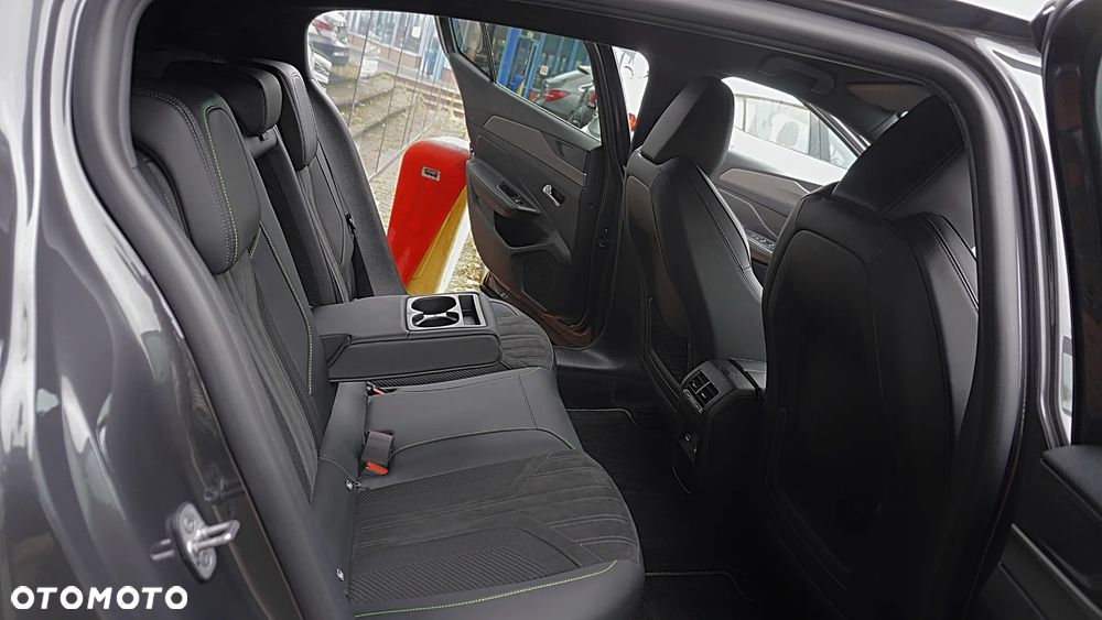 Peugeot 408 1.2 PureTech GT S&S EAT8 - 17