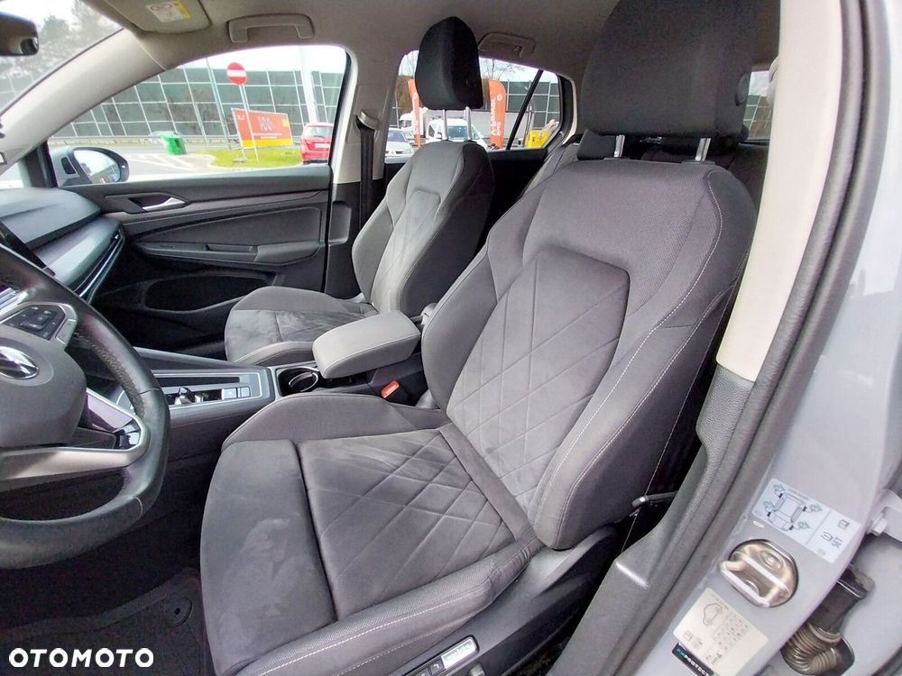 Volkswagen Golf - 10