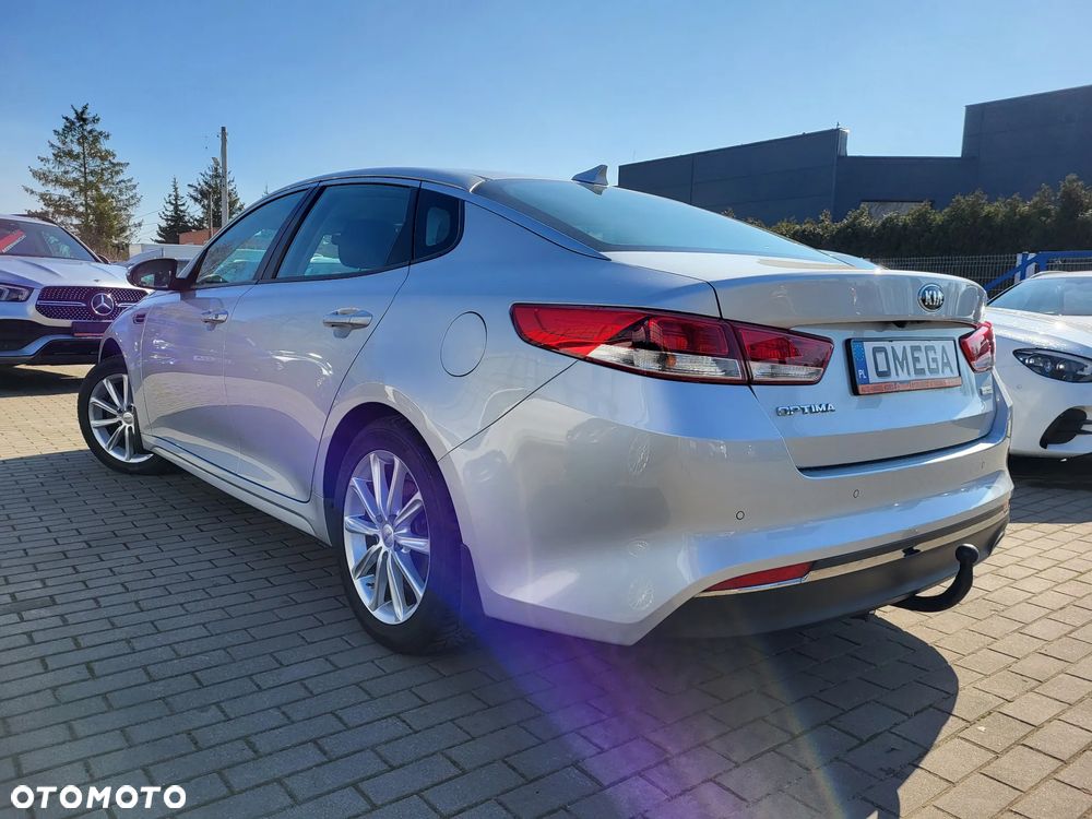 Kia Optima - 4