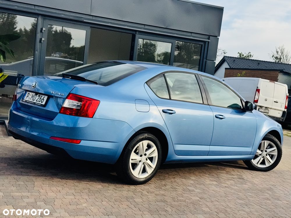 Skoda Octavia 1.6 TDI DPF Ambiente - 29