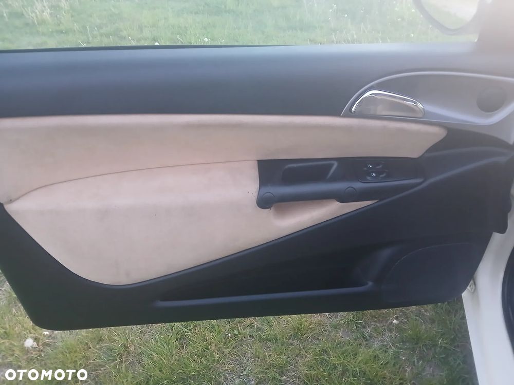 Lancia Ypsilon 1.2 8V Argento (5 os.) - 21