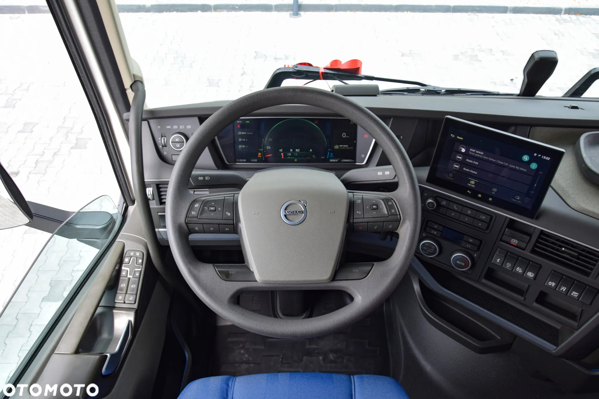 Volvo FH500 / EURO 6 / NOWY MODEL / KLIMATYZACJA POSTOJOWA / ACC / LEDY / 2 ZBIORNIKI / FULL SPILERY / 2023 / NISKI PRZEBIEG / SERWISOWANY / SPROWADZONY - 25