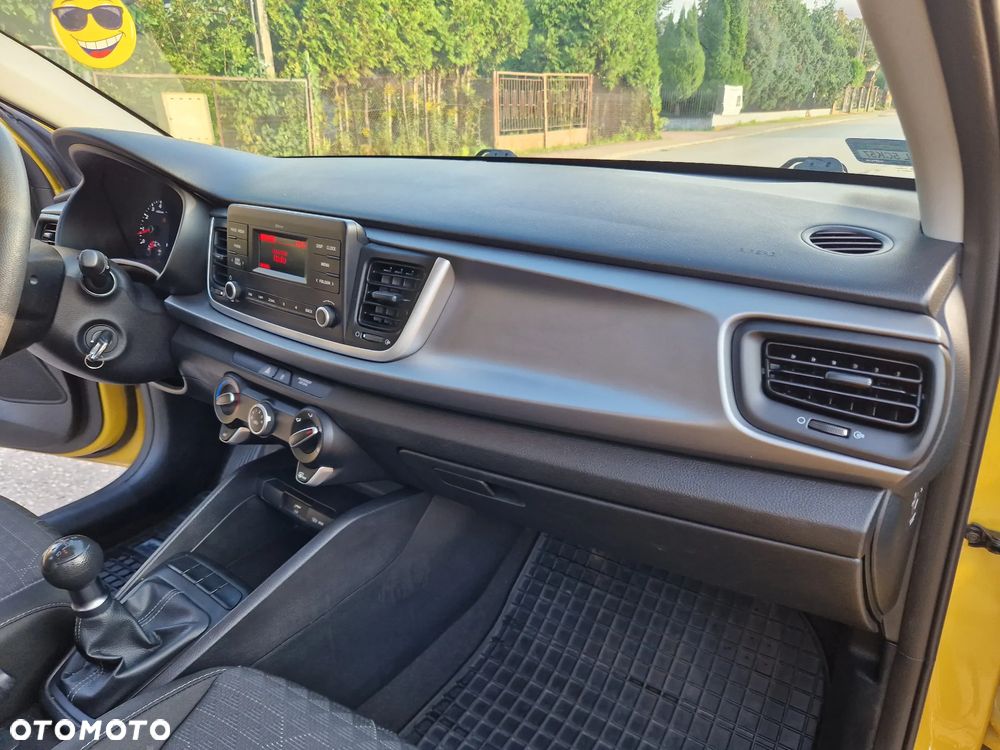 Kia Rio 1.2 L - 26
