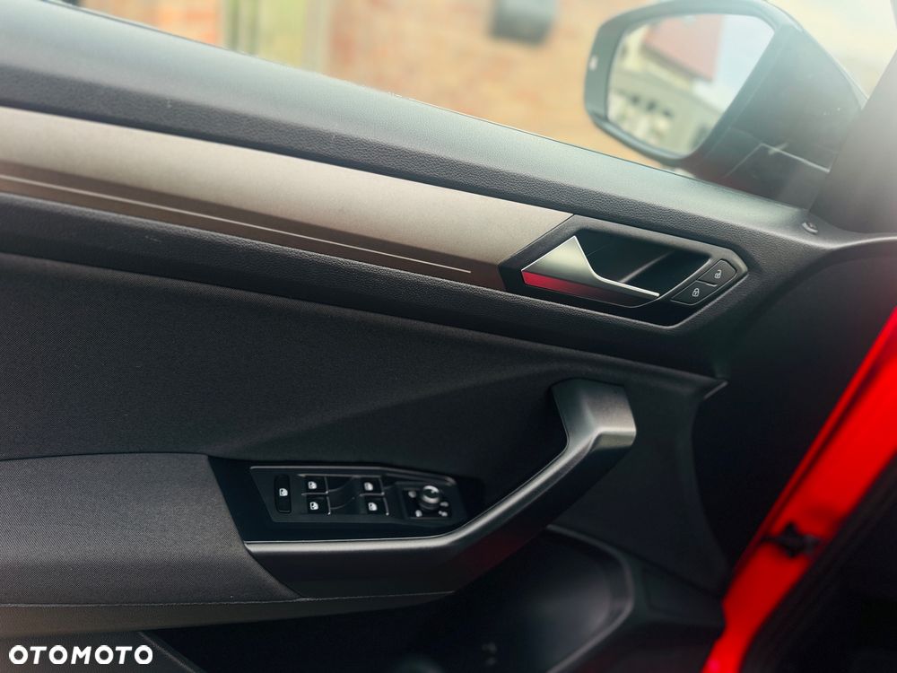 Volkswagen T-Roc 1.5 TSI ACT OPF DSG IQ.DRIVE - 21