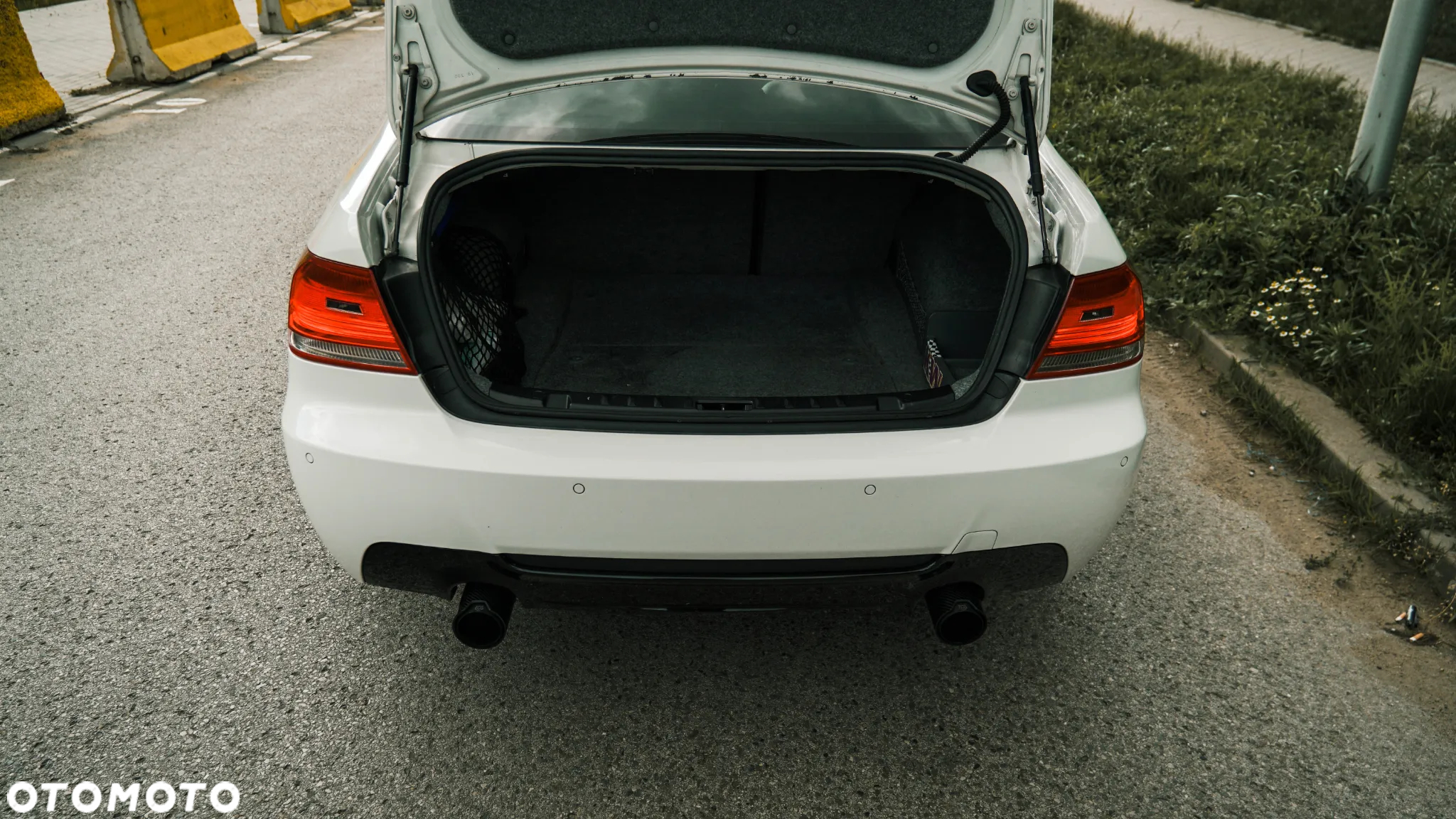 BMW Seria 3 335i Coupe - 14