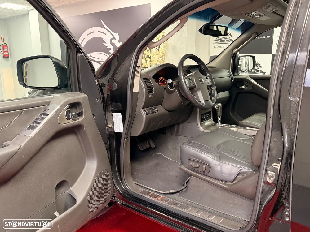 Nissan Navara 2.5 dCi CD LE Premium AT - 15