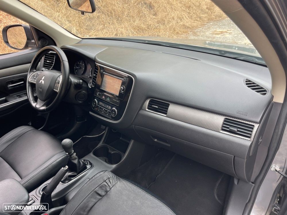 Mitsubishi Outlander 2.2 DI-D Instyle - 37