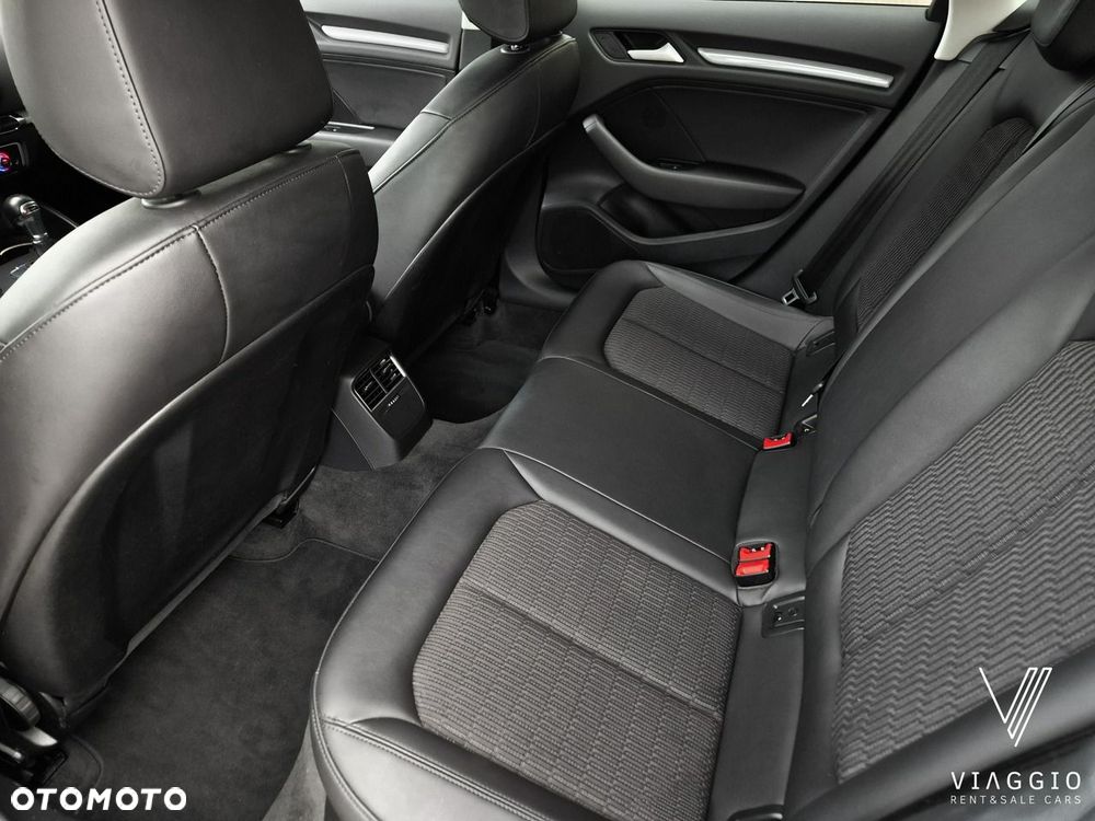 Audi A3 Sportback 2.0 TDI Ambiente S tronic - 18