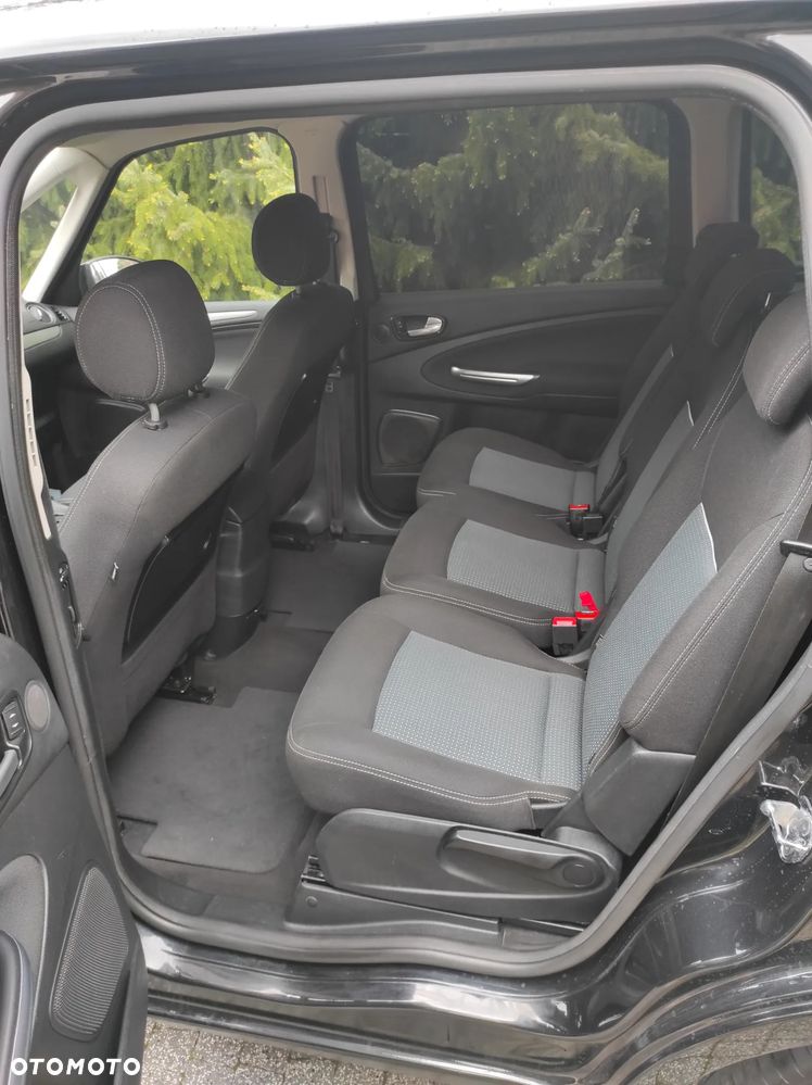 Ford Galaxy - 10