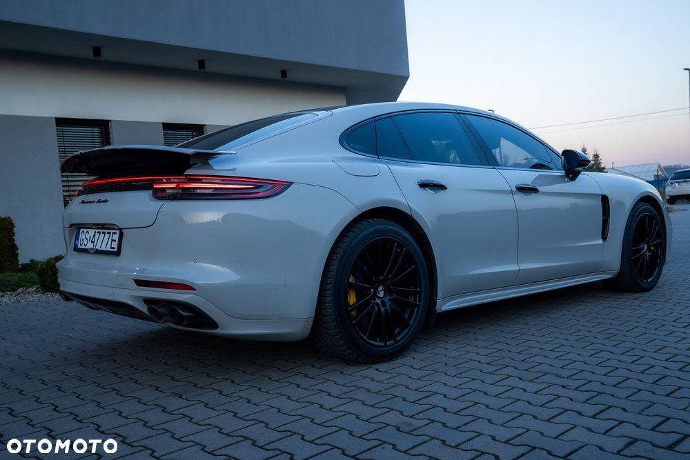 Porsche Panamera Turbo - 6