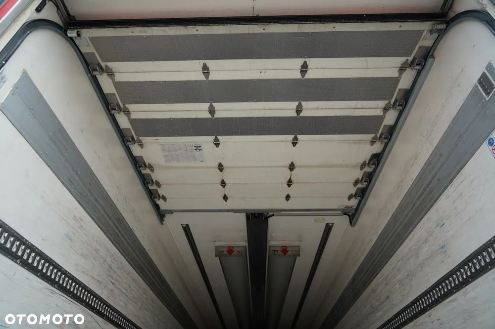 Chereau CHŁODNIA / THERMO KING SLXE 400 / OŚ PODNOSZONA / WINDA DHOLLANDIA  3 000 KG / ROLETA ELEKTRYCZNA / SAF - 17