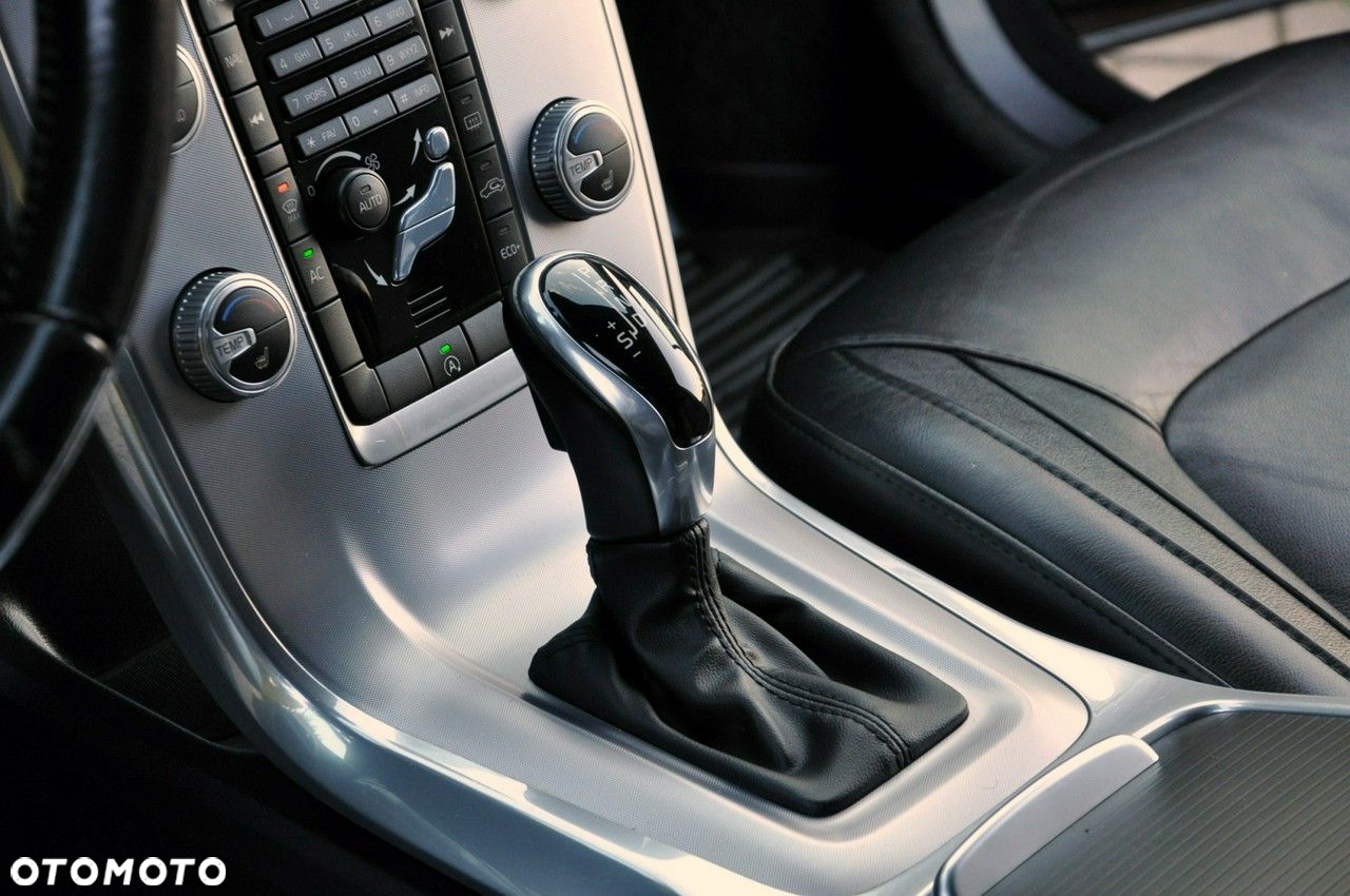 Volvo V70 D4 Drive-E Summum - 34