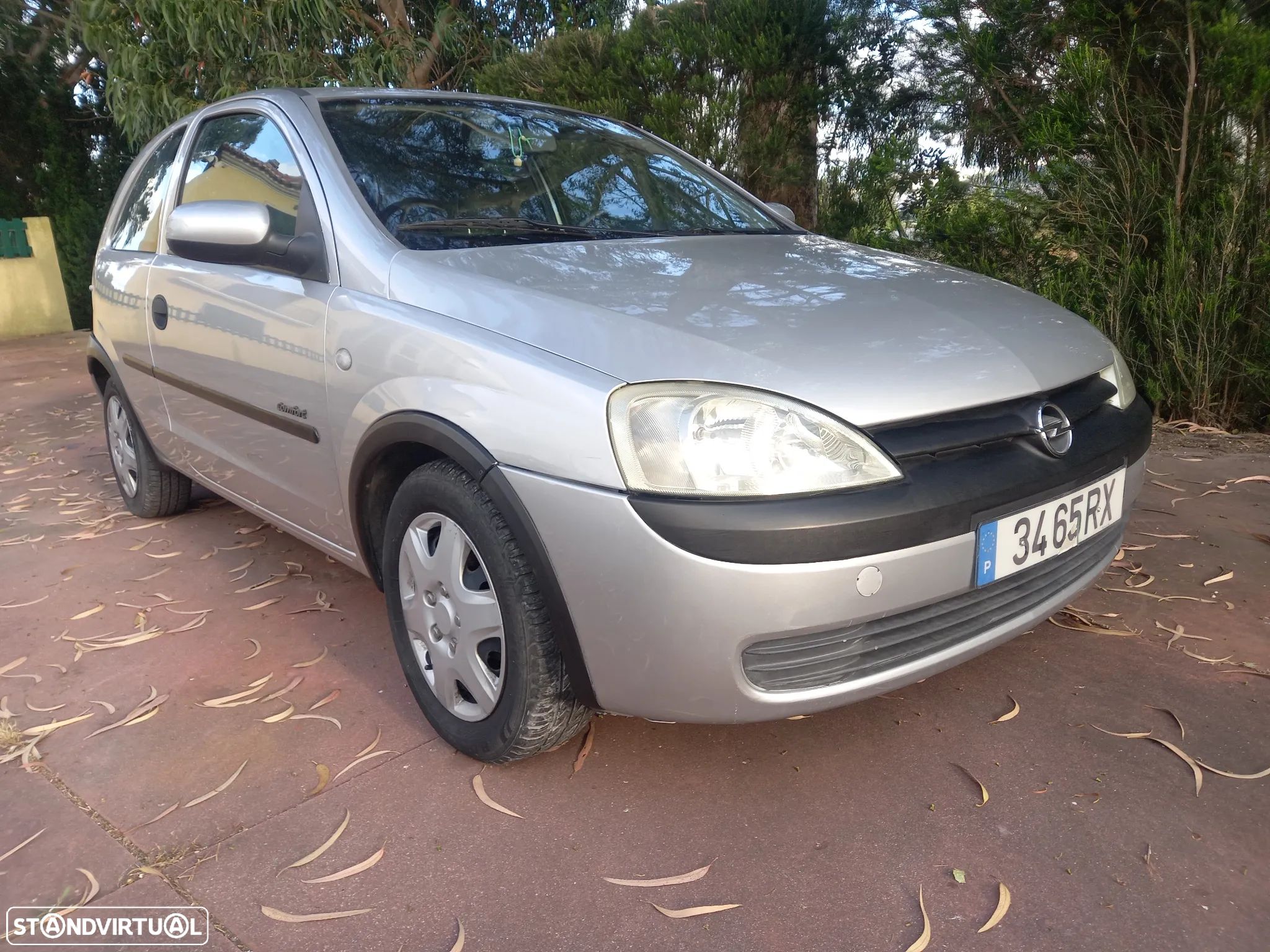 Opel Corsa 1.2 16V Confort - 1