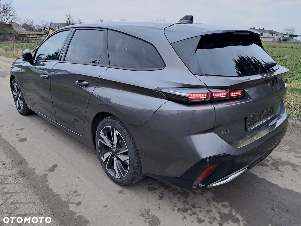 Peugeot 308 - 1