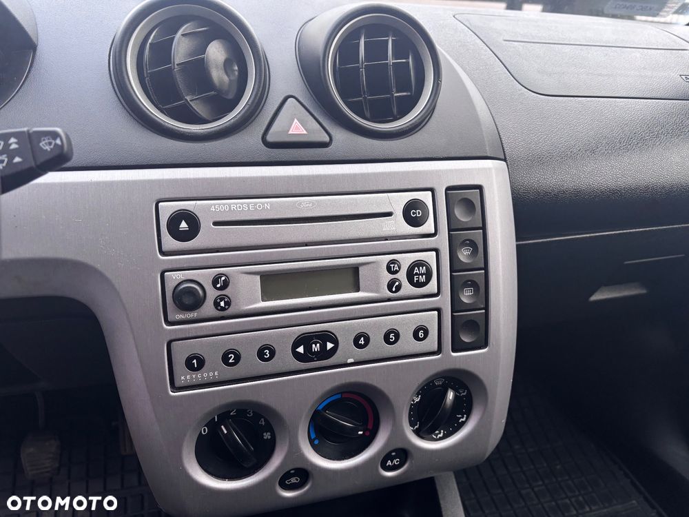 Ford Fiesta 1.4 Trend - 16