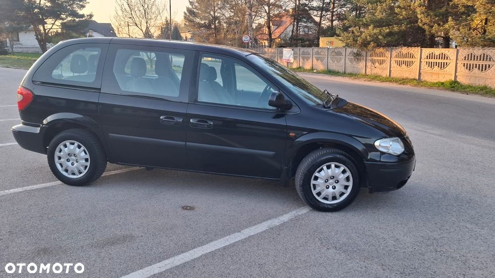 Chrysler Voyager 2.4 SE - 5