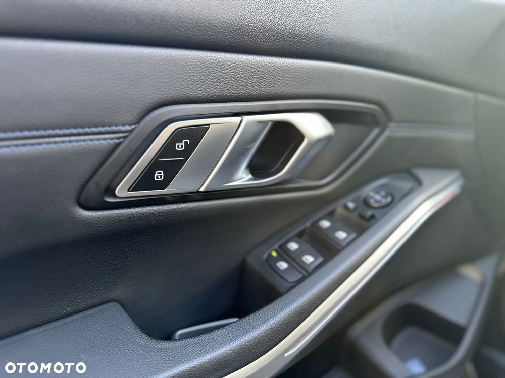 BMW Seria 3 - 23