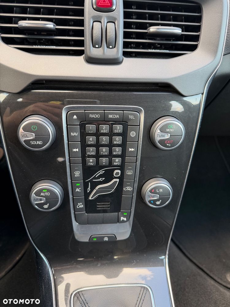 Volvo V40 D3 Momentum - 21
