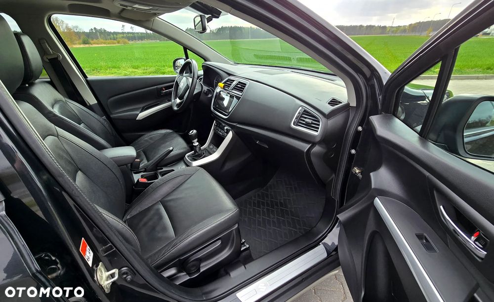Suzuki SX4 S-Cross 1.4 T Premium 4WD - 19