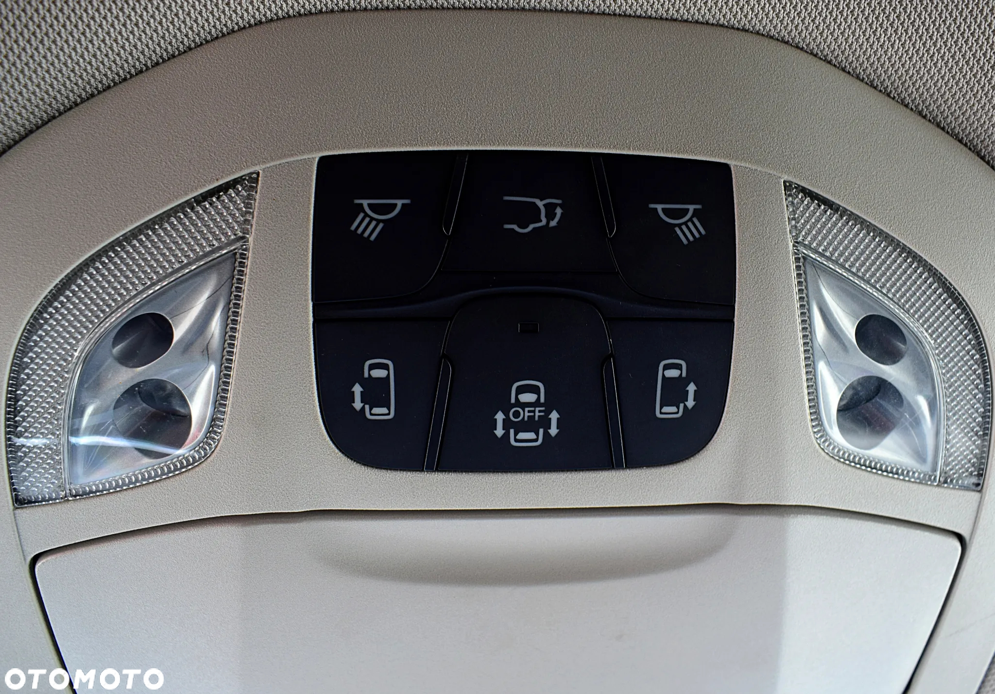 Chrysler Pacifica - 27