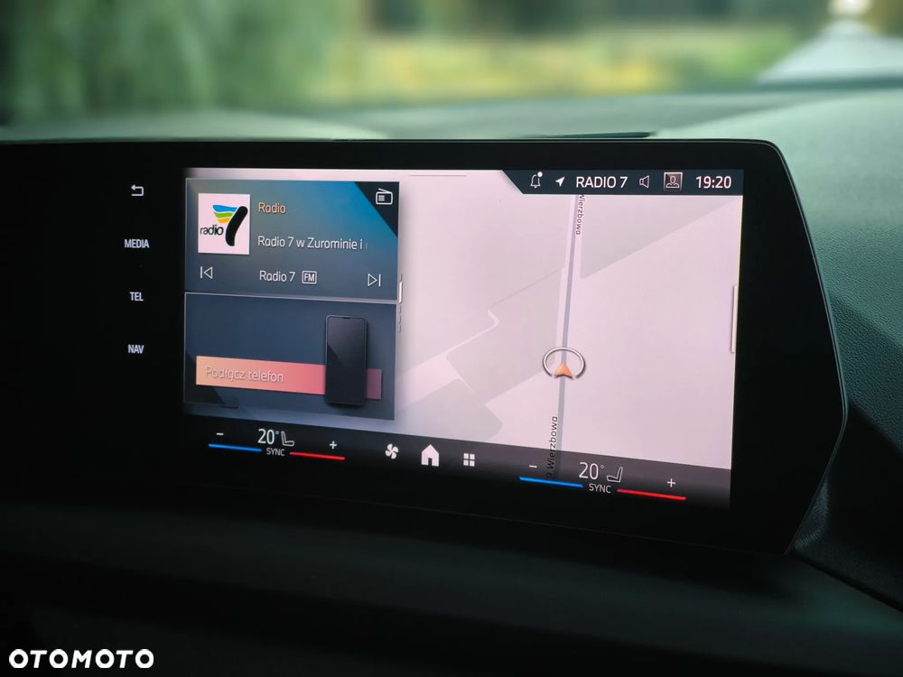 BMW Seria 2 220i mHEV - 30