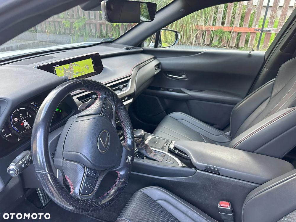 Lexus UX 250h F Sport AWD - 10