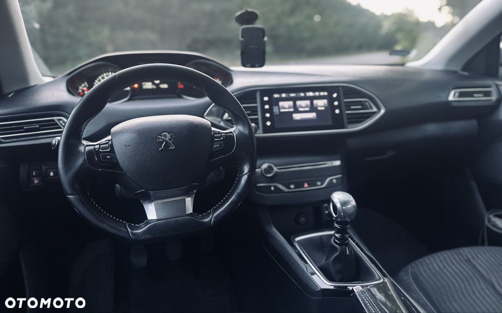 Peugeot 308 - 4