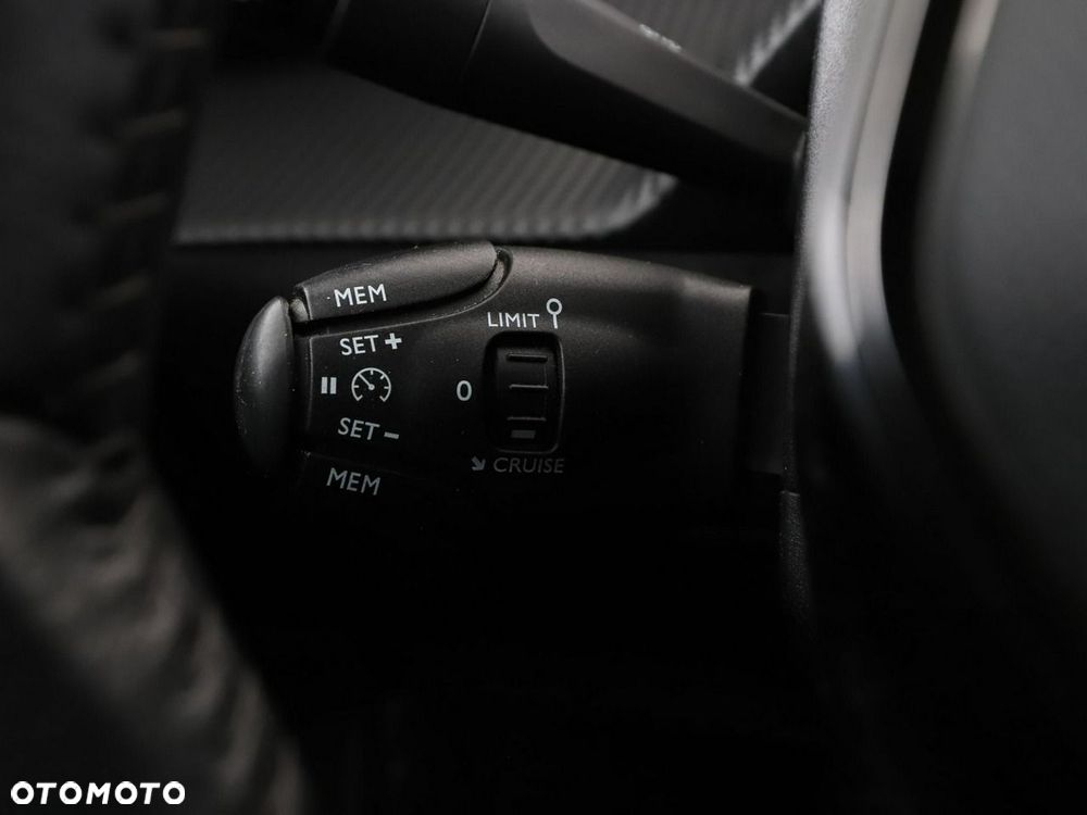 Peugeot 2008 PureTech 100 Style - 32