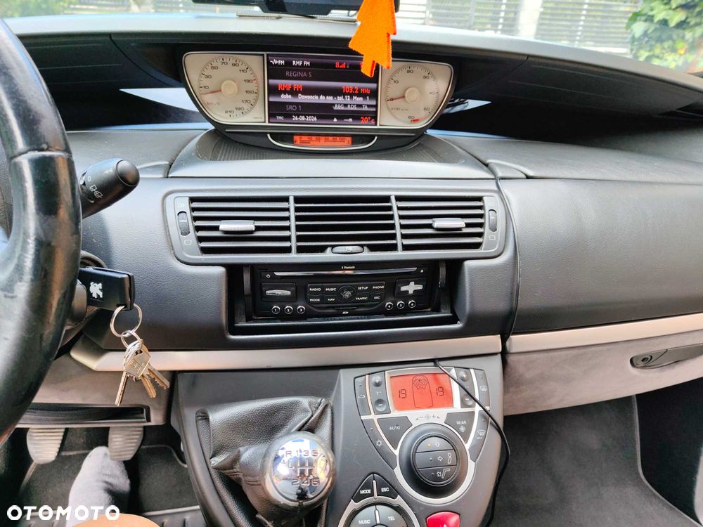 Peugeot 807