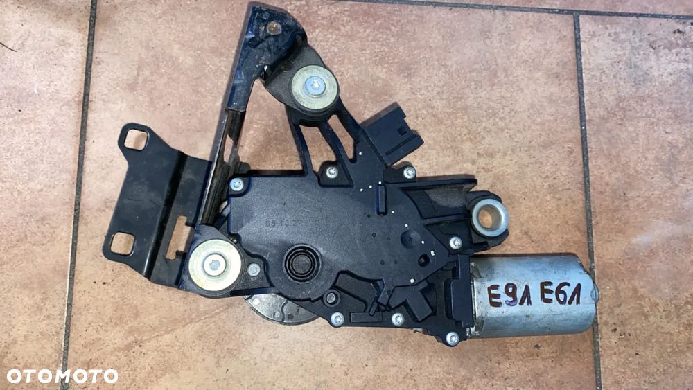 BMW E61 E91 MECHANIZM SILNICZEK TYLNEJ WYCIERACZKI TYŁ 7171564 - 1