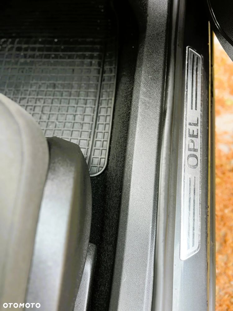 Opel Astra - 34