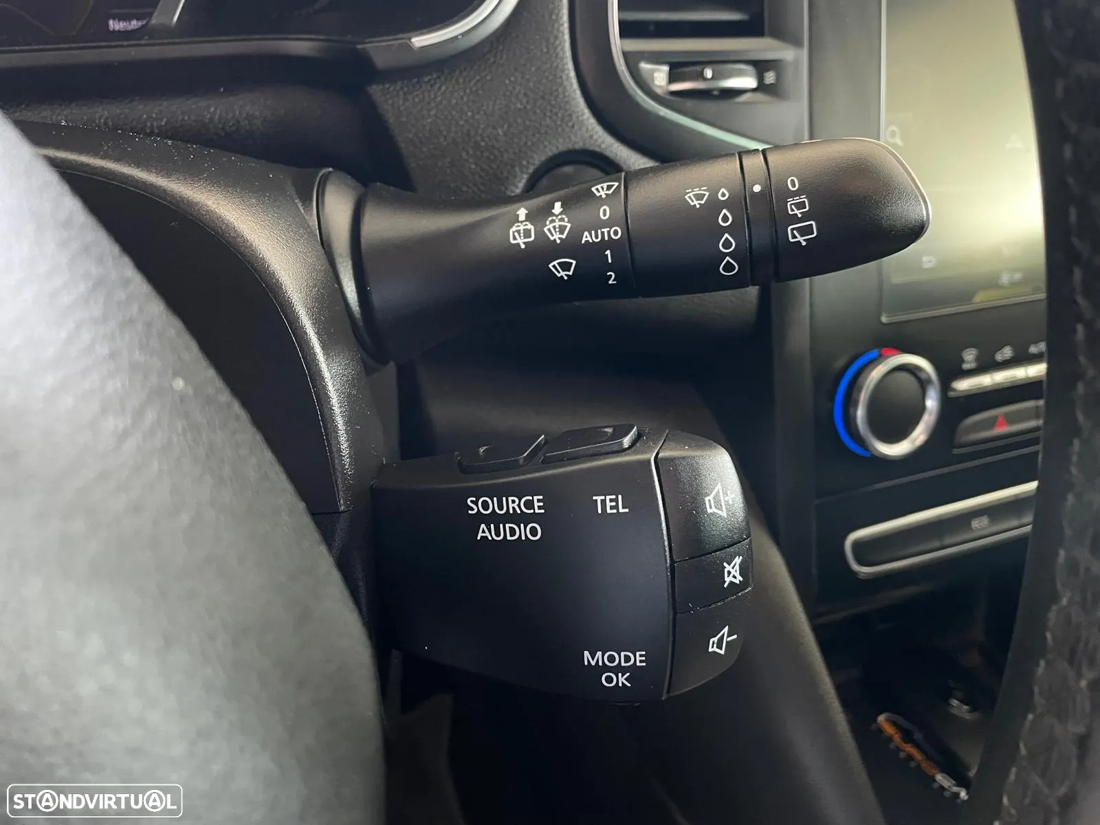 Renault Mégane 1.5 Blue dCi Intens EDC - 27