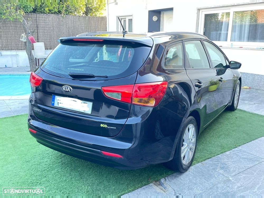 Kia Ceed SW 1.4 CRDi ECO - 12