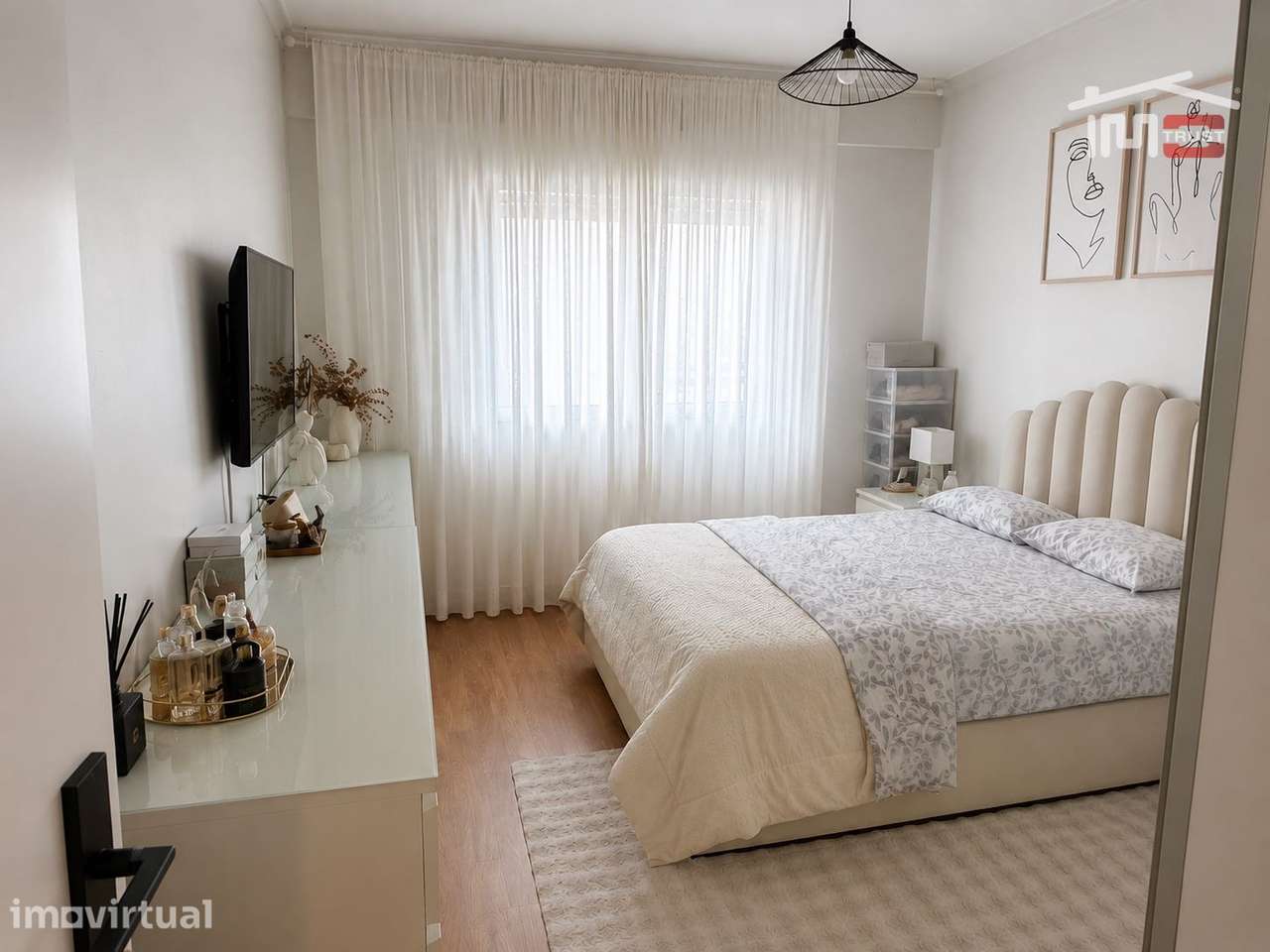T2 Remodelado e Mobilado para Arrendamento | Amadora - Grande imagem: 2/12