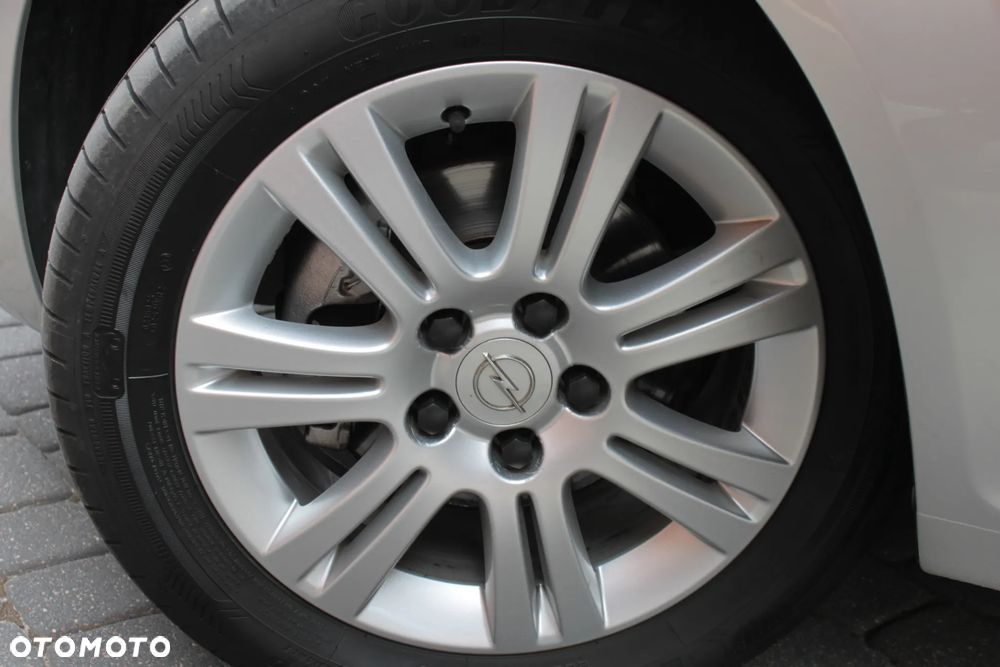 Opel Zafira - 17