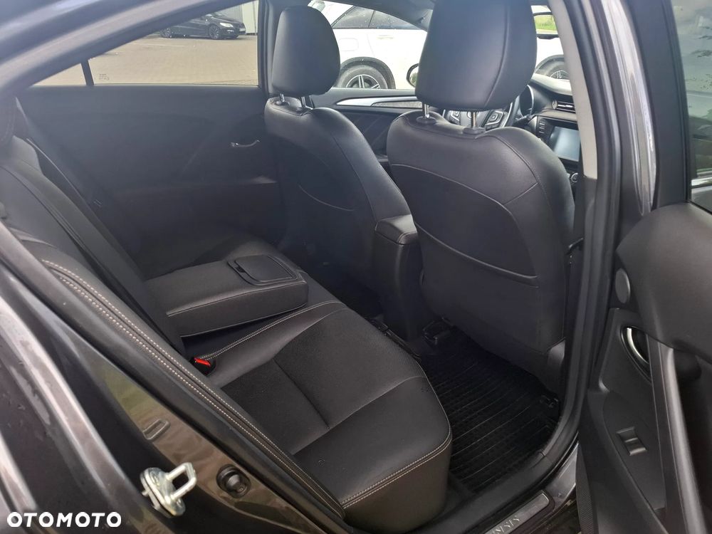 Toyota Avensis - 15