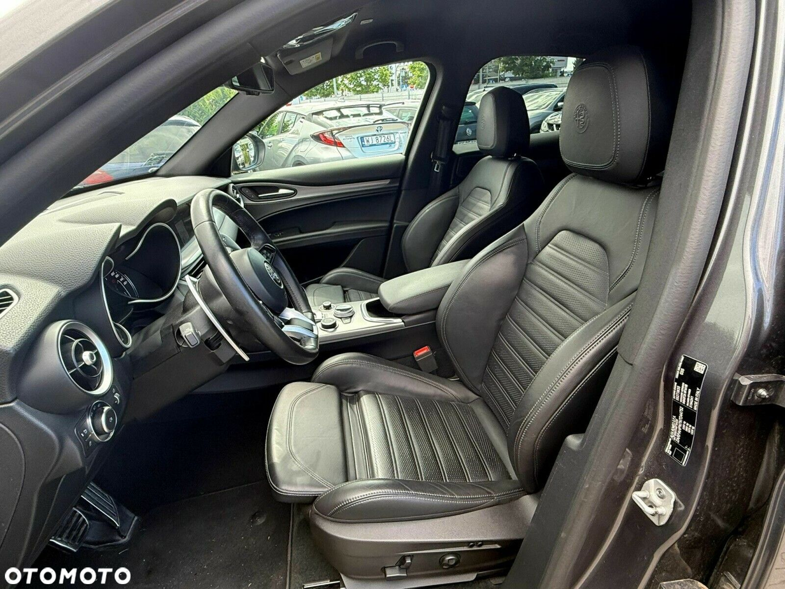 Alfa Romeo Stelvio - 12