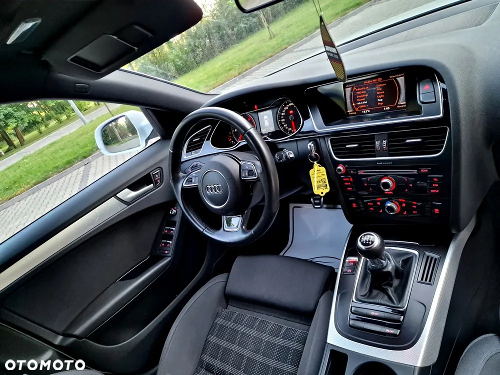 Audi A4 Avant 2.0 TDI DPF clean diesel S line Sportpaket - 10