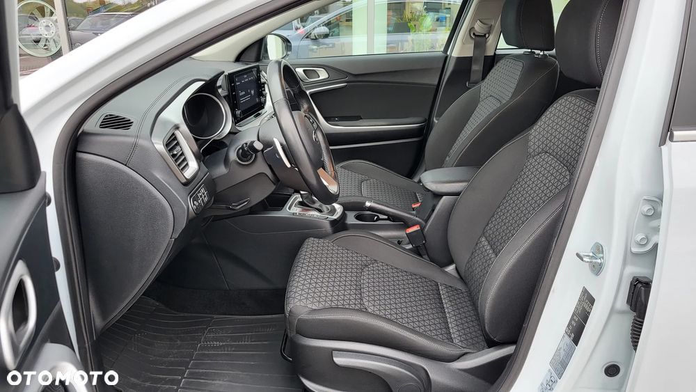 Kia Ceed 1.4 T-GDI M DCT - 11