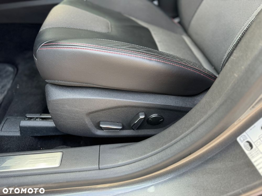 Ford Mondeo 2.0 TDCi Start-Stopp ST-Line - 17