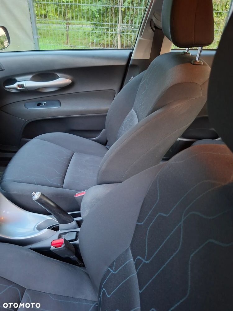 Toyota Auris 1.33 VVT-i Active - 12