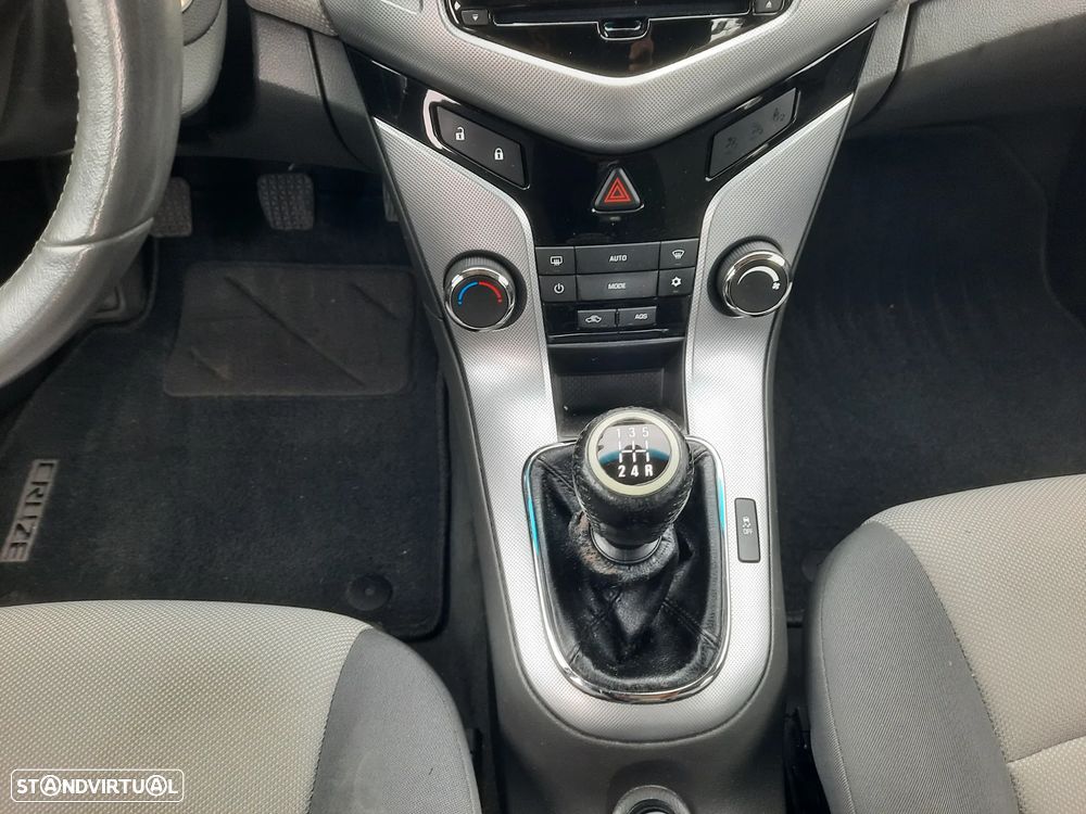 Chevrolet Cruze 2.0 VCDi LT - 24