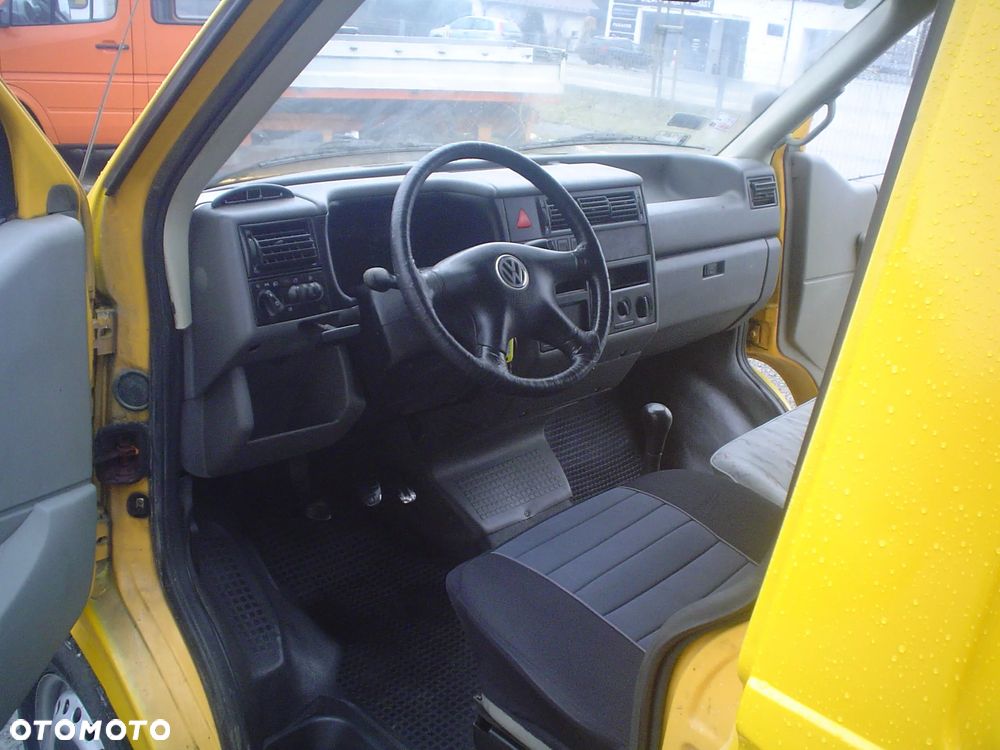 Volkswagen T5 - 19