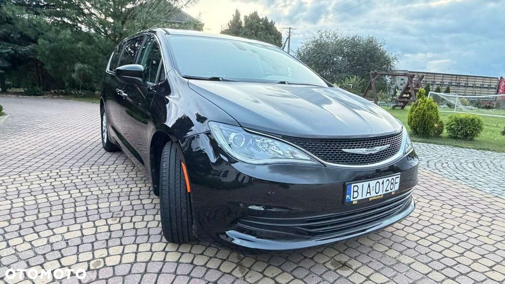 Chrysler Pacifica - 33