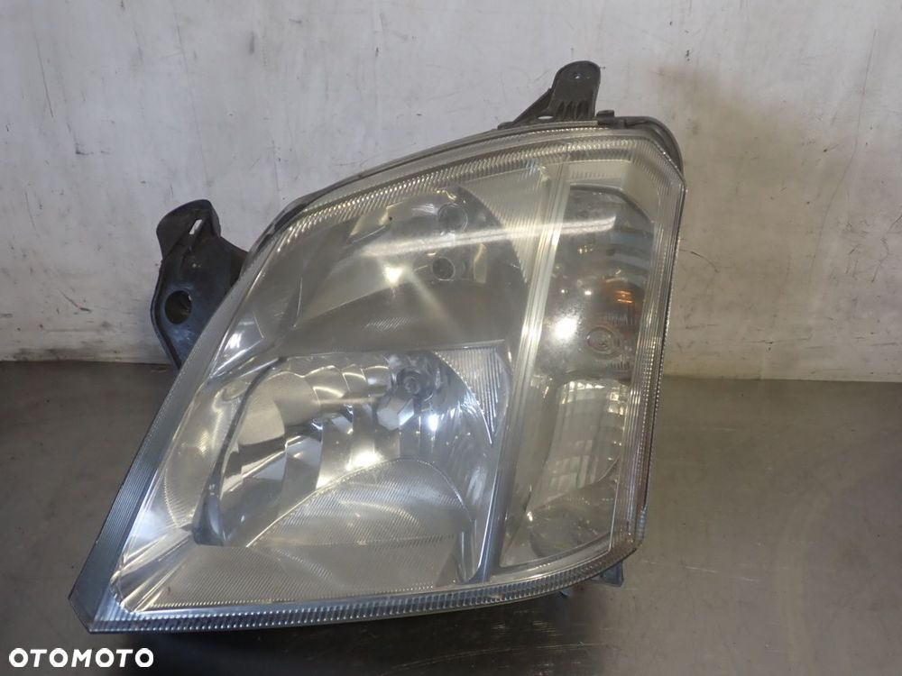 LAMPA LEWA PRZEDNIA OPEL MERIVA A 1.2 93321052 - 1