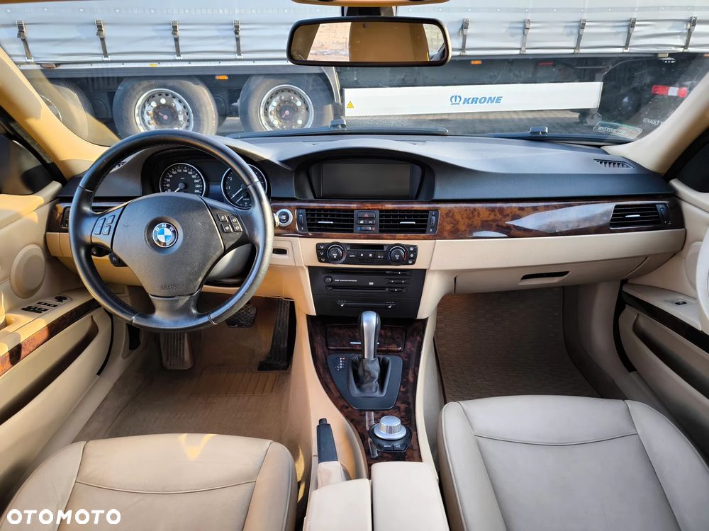 BMW Seria 3 330xi - 5